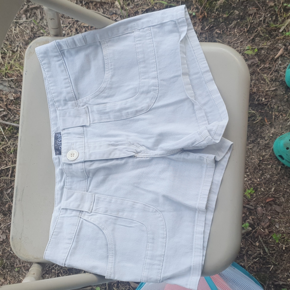 Size 9 Women's Khaki Shorts